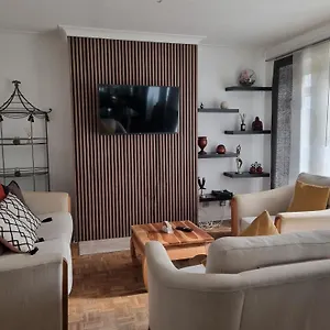Holiday home 2 Bed Semi-detached House, Poole